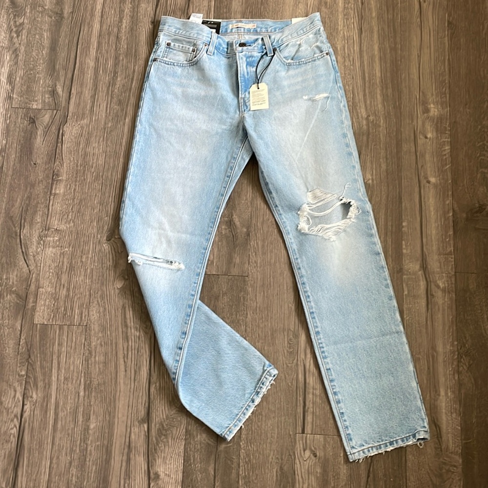 Levi's Premium Middy Straight Size 29 Light Wash  NEW